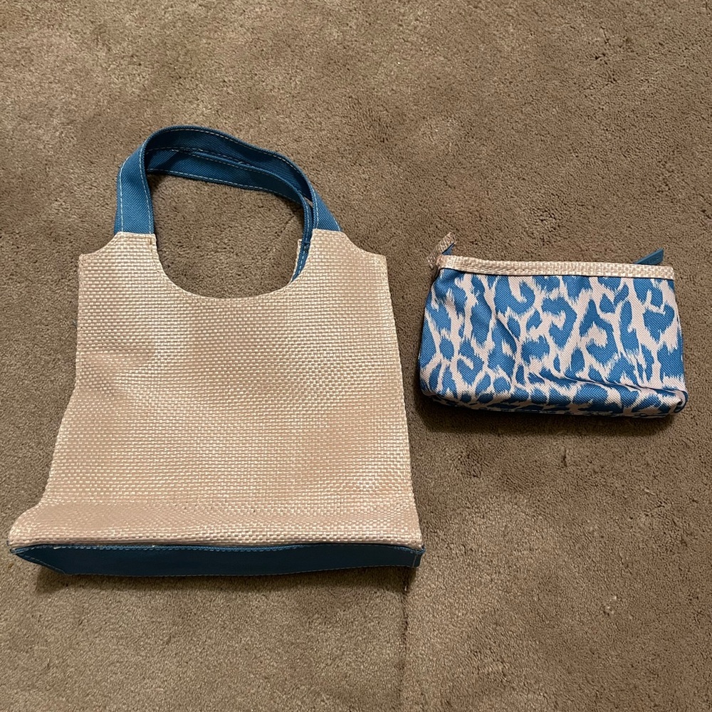 Estée Lauder Stylish Blue and Cream Tote Bag Set, New, Never Used - Picture 1 of 7